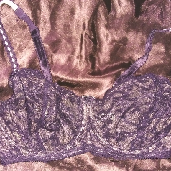 Felina Unlined Bra - Picture 3 of 5